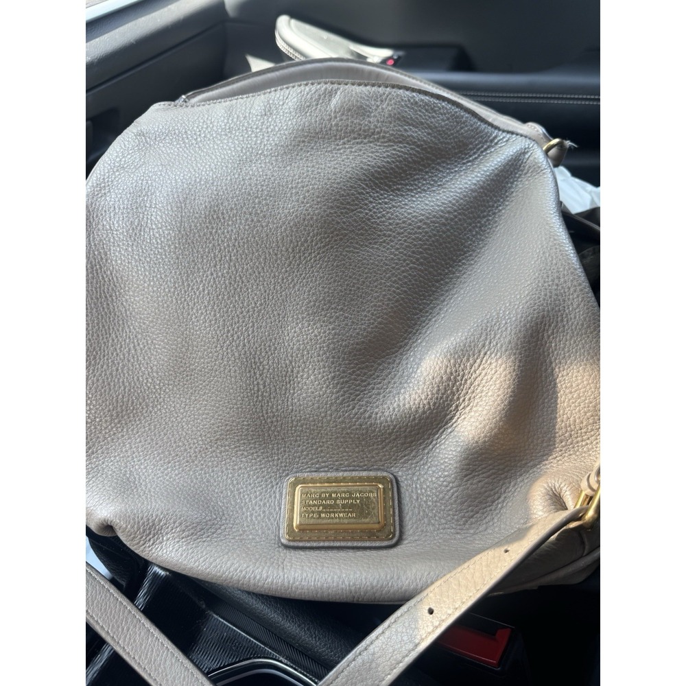 Marc by Marc Jacob's 100% Cow Leather Hobo Bag In Taupe.‎ Excellent Condition